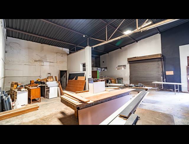 427M² WAREHOUSE FOR SALE IN KENILWORTH